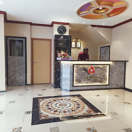 Capital O 90897 Island City Hotel George Town Ngoại thất bức ảnh