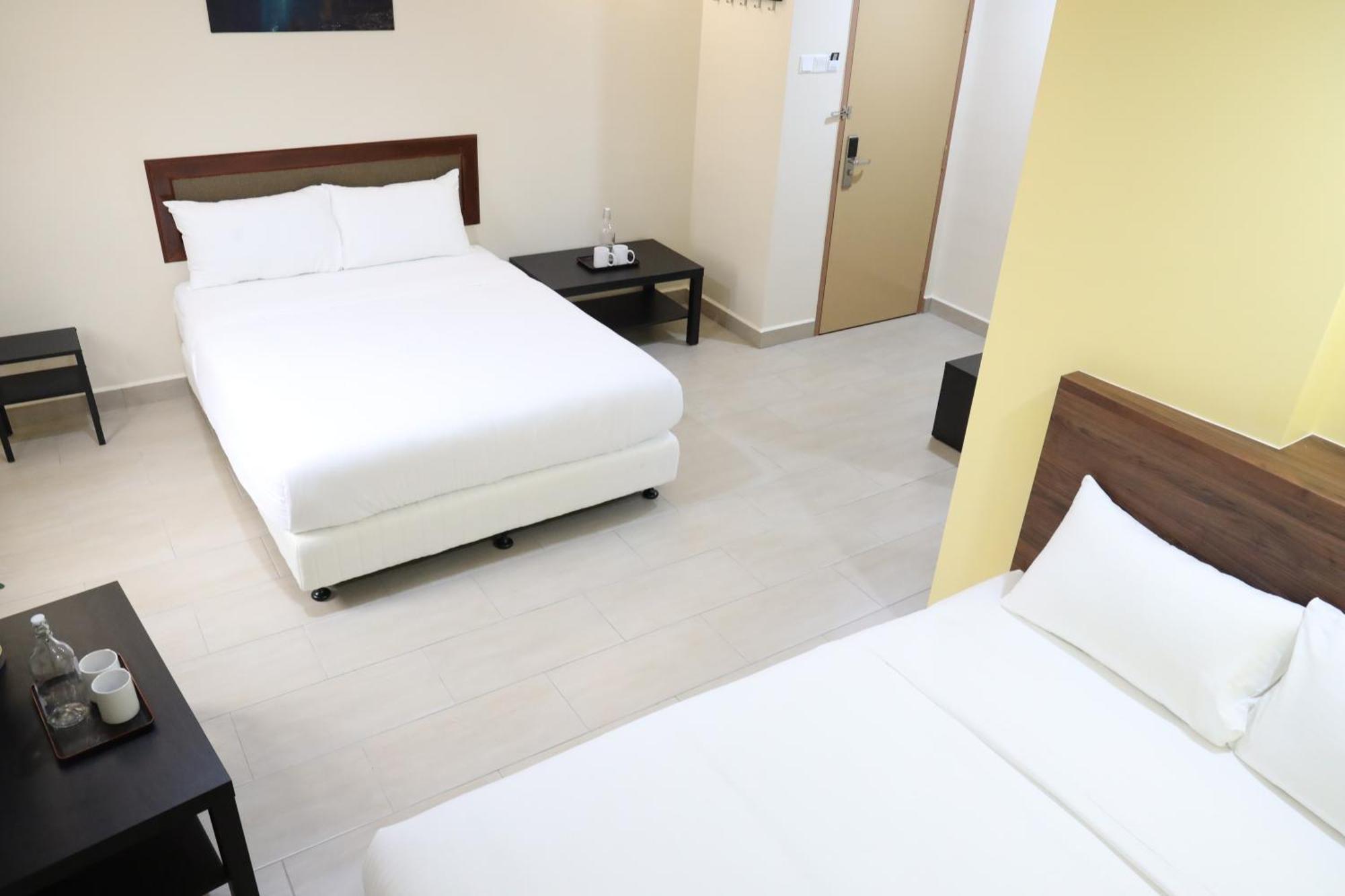 Capital O 90897 Island City Hotel George Town Ngoại thất bức ảnh