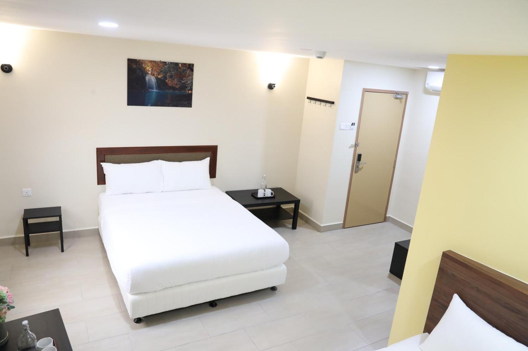 Capital O 90897 Island City Hotel George Town Ngoại thất bức ảnh