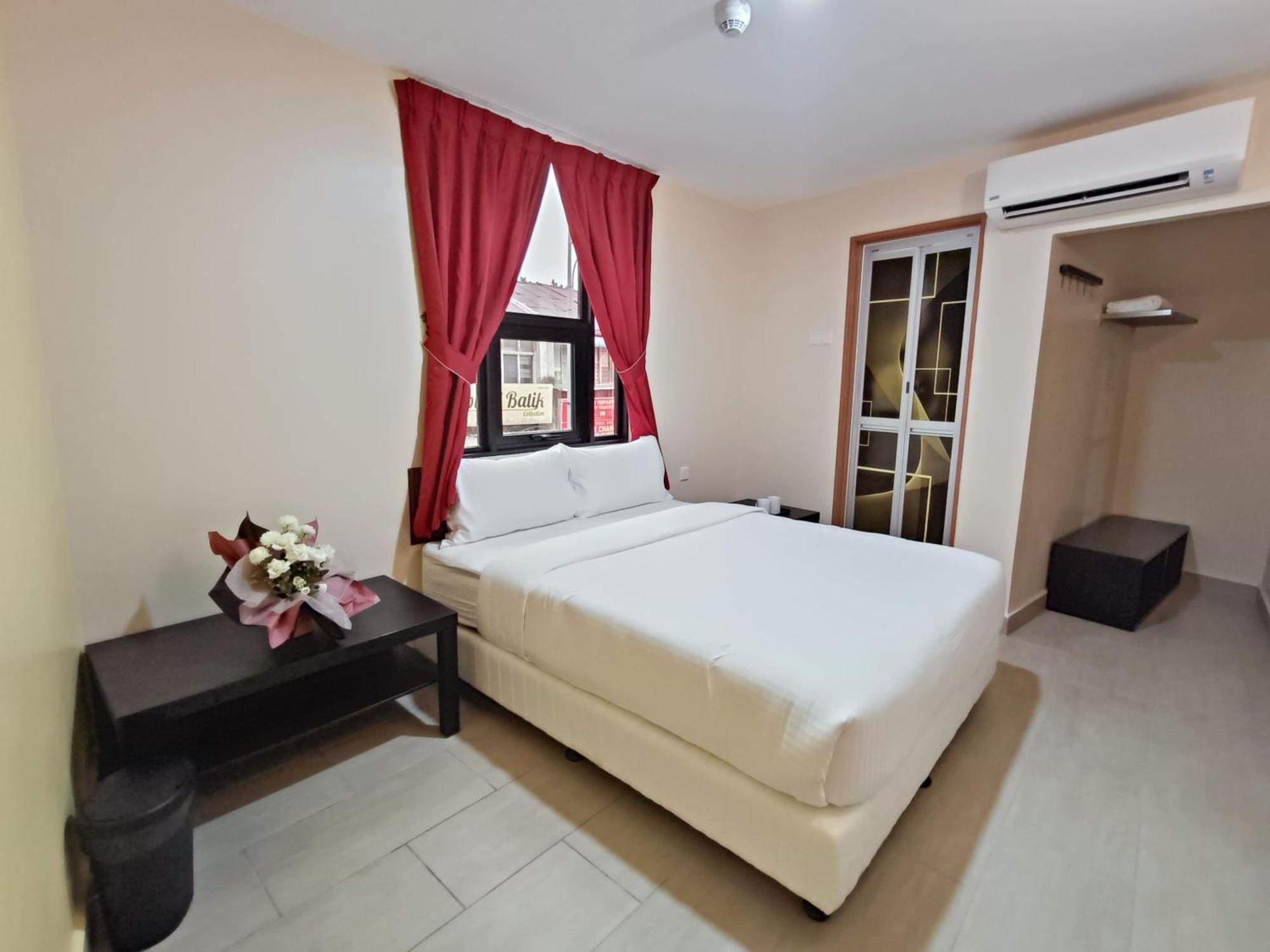Capital O 90897 Island City Hotel George Town Ngoại thất bức ảnh