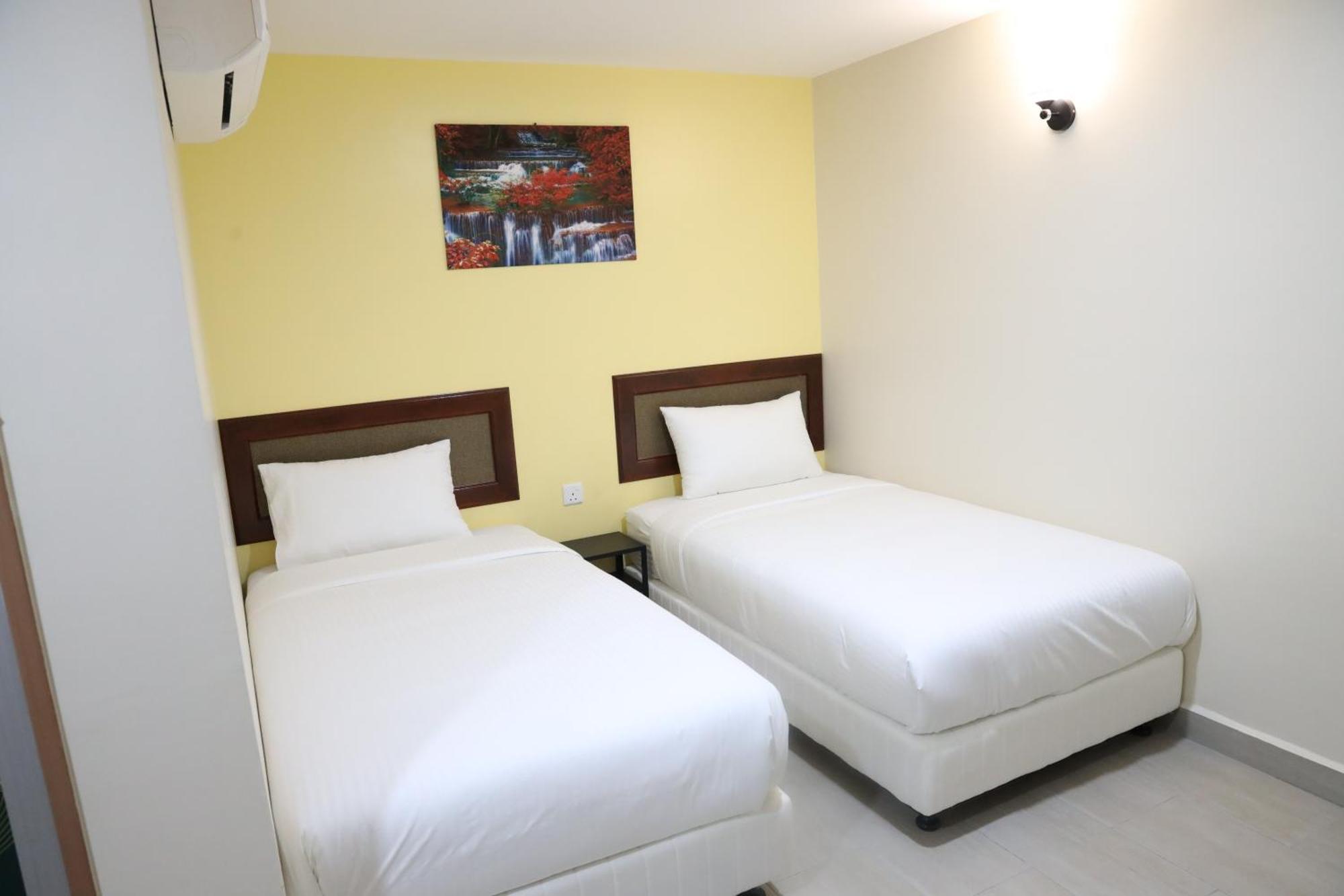 Capital O 90897 Island City Hotel George Town Ngoại thất bức ảnh