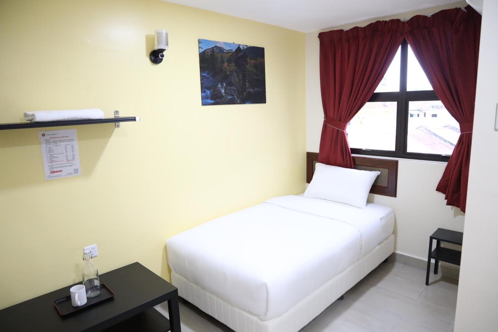 Capital O 90897 Island City Hotel George Town Ngoại thất bức ảnh