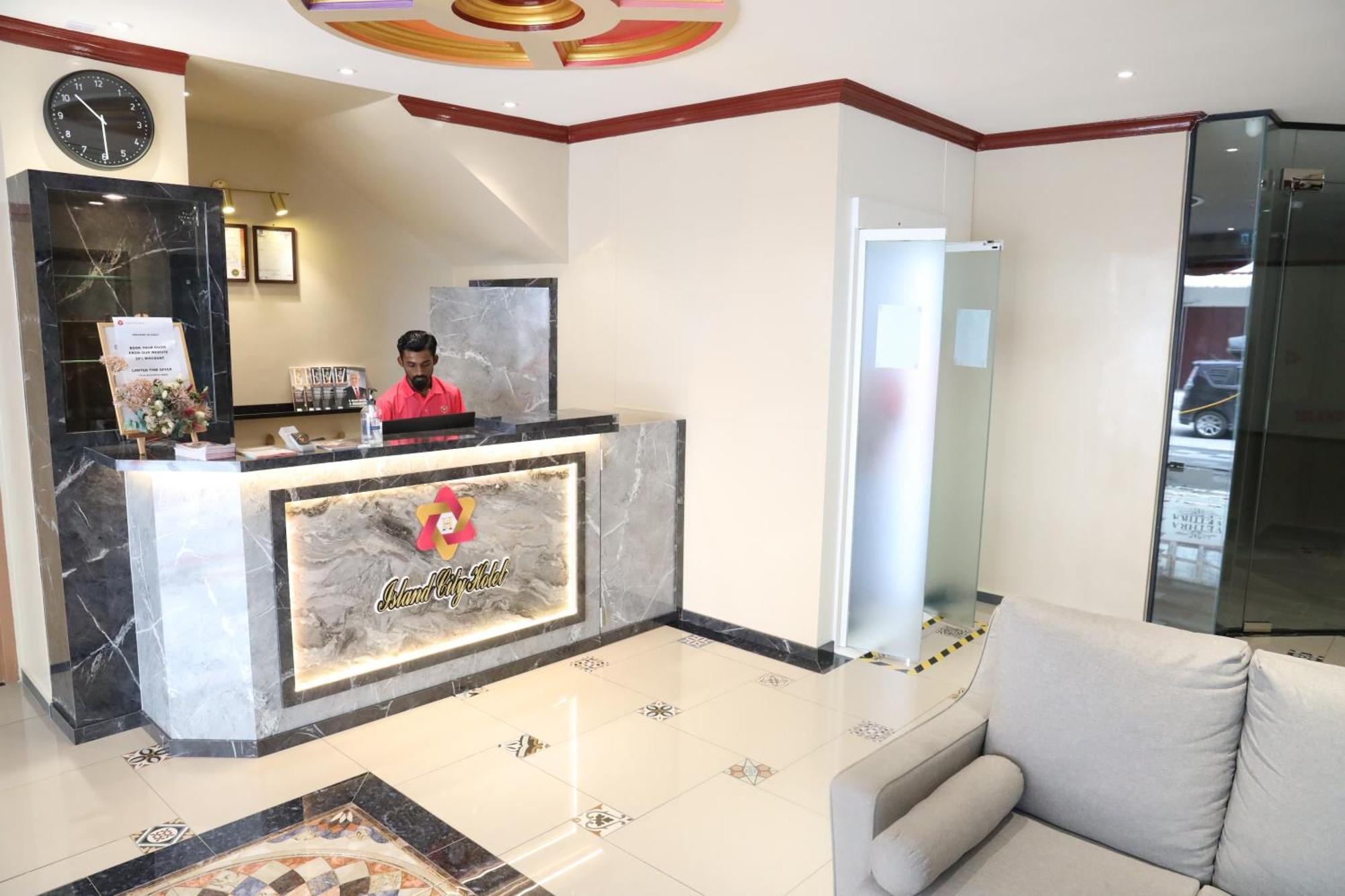 Capital O 90897 Island City Hotel George Town Ngoại thất bức ảnh