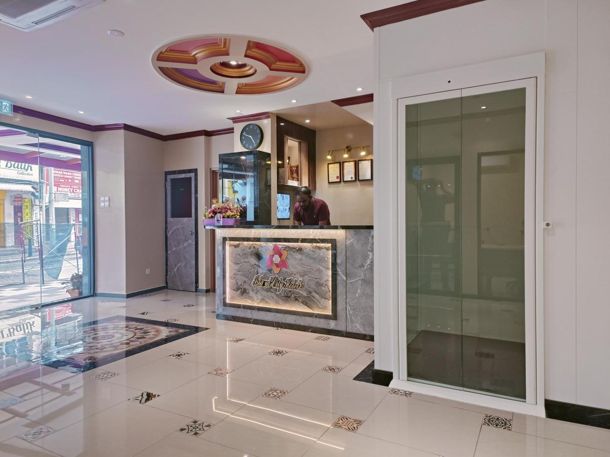 Capital O 90897 Island City Hotel George Town Ngoại thất bức ảnh